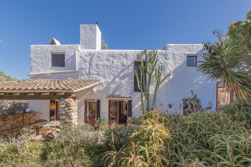 Traditional finca with dreamlike garden - 5