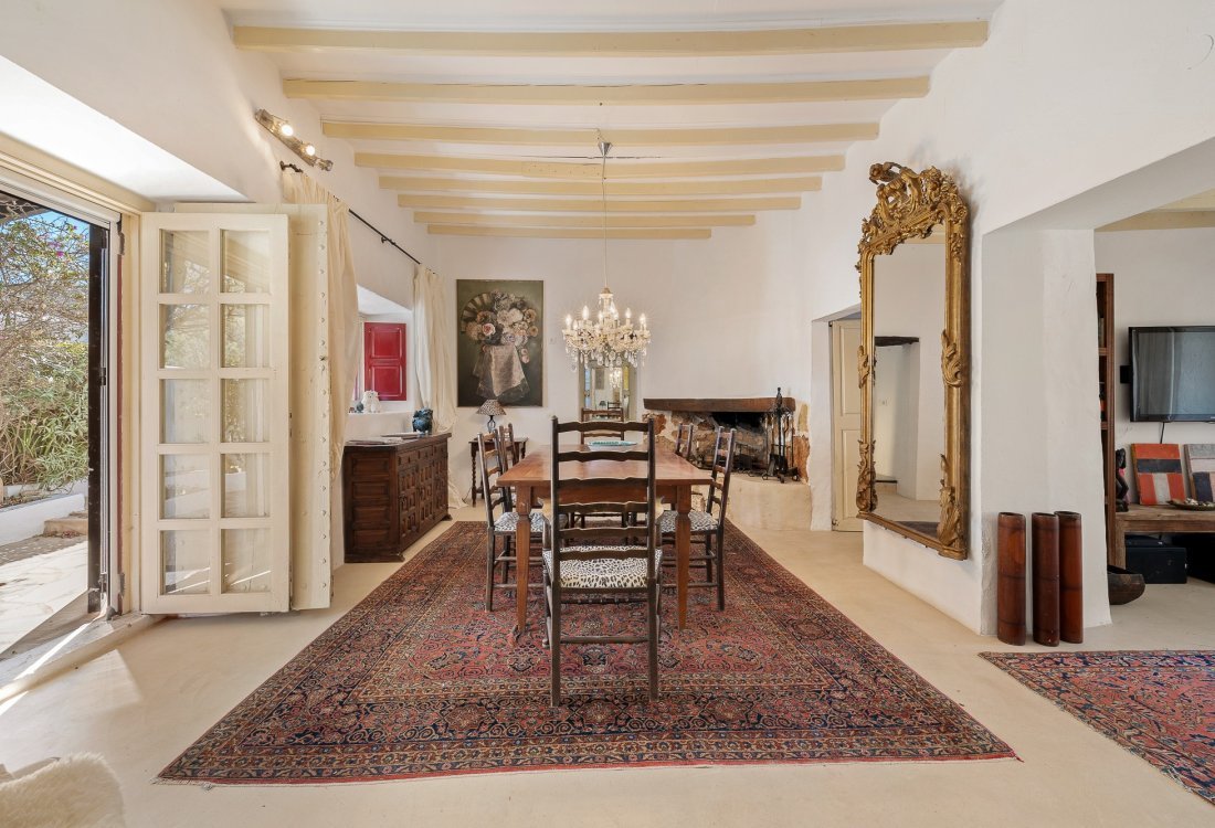 Traditional finca with dreamlike garden - 10