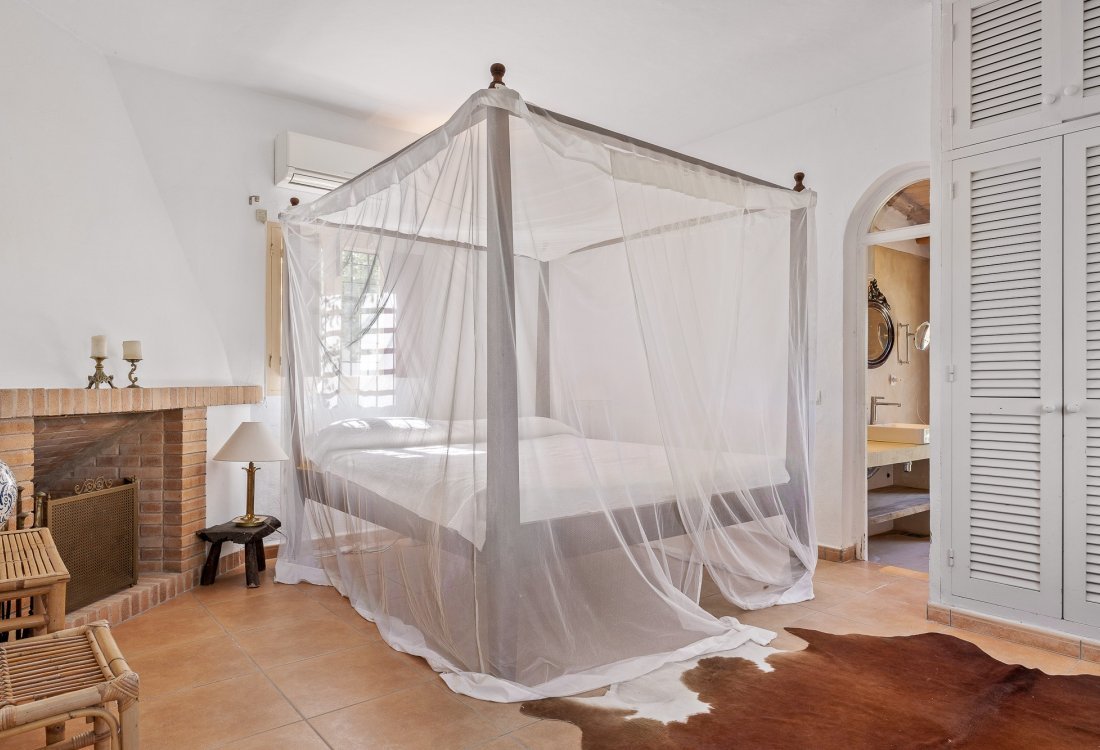 Traditional finca with dreamlike garden - 17