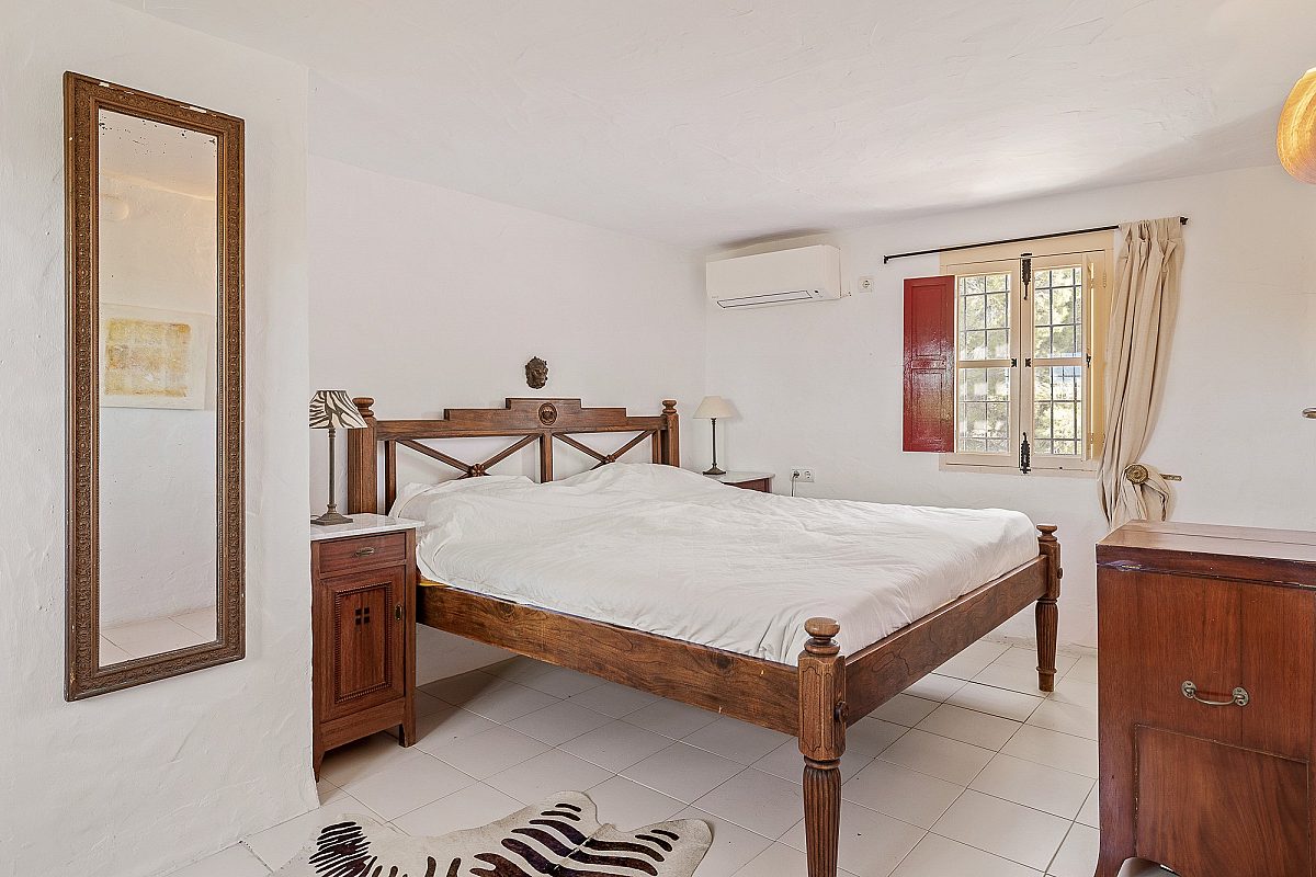 Finca tradicional con jardín de ensueño - 12