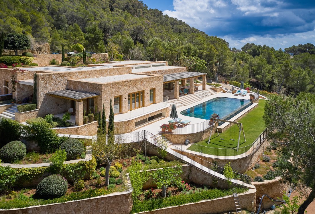Villa excepcional con vistas al mar en plena naturaleza - 1