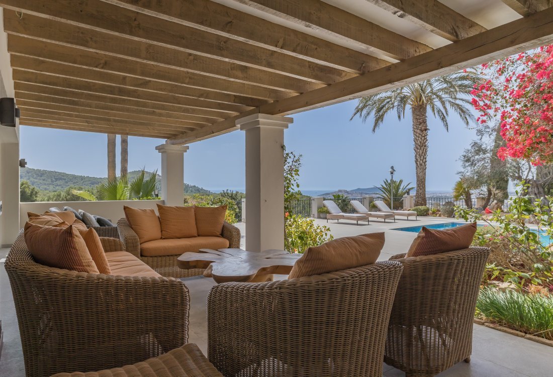 Stylish villa with beautiful sea views in gated urbanisation - 19