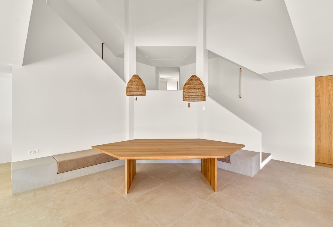 Spectacular newly built villa close to the sea - 12