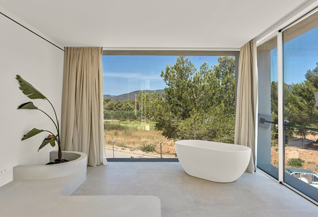 Spectacular newly built villa close to the sea - 14