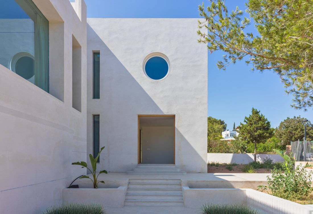 Spectacular newly built villa close to the sea - 17