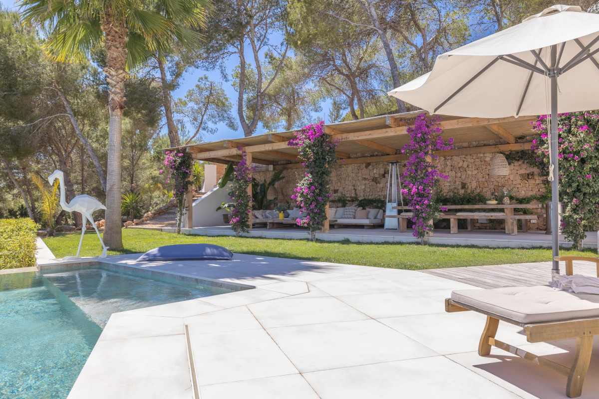 Moderna villa con bonito jardín y impressionantes vistas al mar - 5