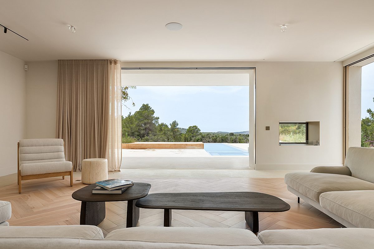Impresionante villa de nueva construcción en la costa oeste de Ibiza - 17