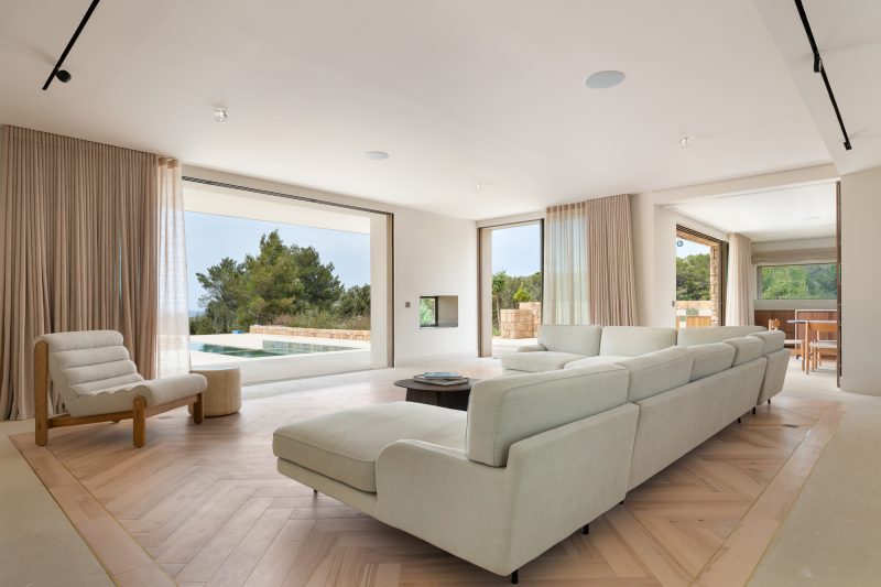 Impresionante villa de nueva construcción en la costa oeste de Ibiza - 3