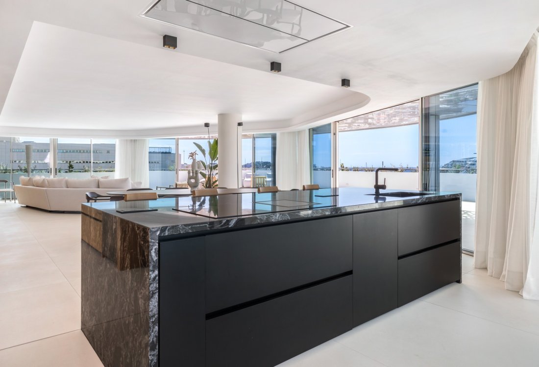Lujoso piso de nueva construcción en primera línea del puerto - 7