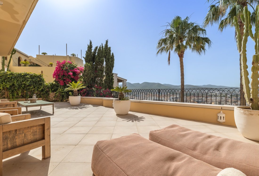 Exklusive Wohnung mit großer Terrasse in Dalt Vila - 6