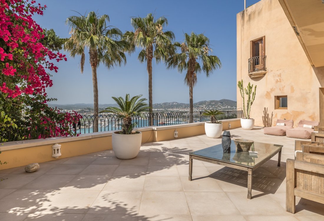 Exklusive Wohnung mit großer Terrasse in Dalt Vila - 5