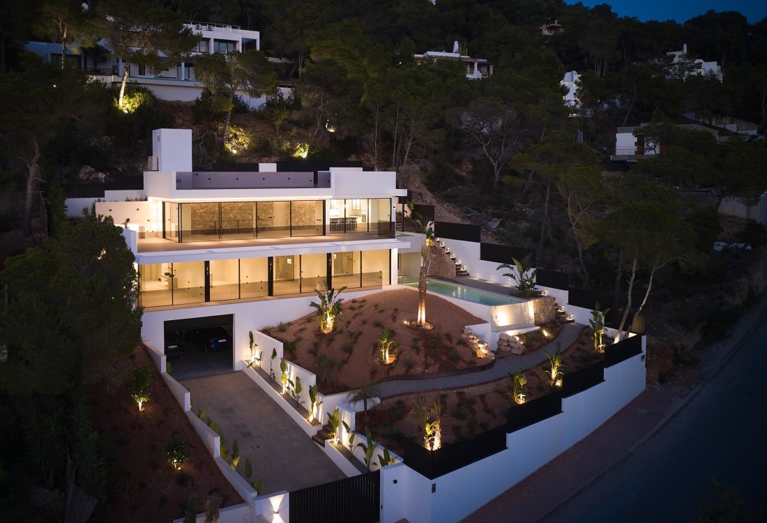 New build villa with waterfall pool and sunset views - 5