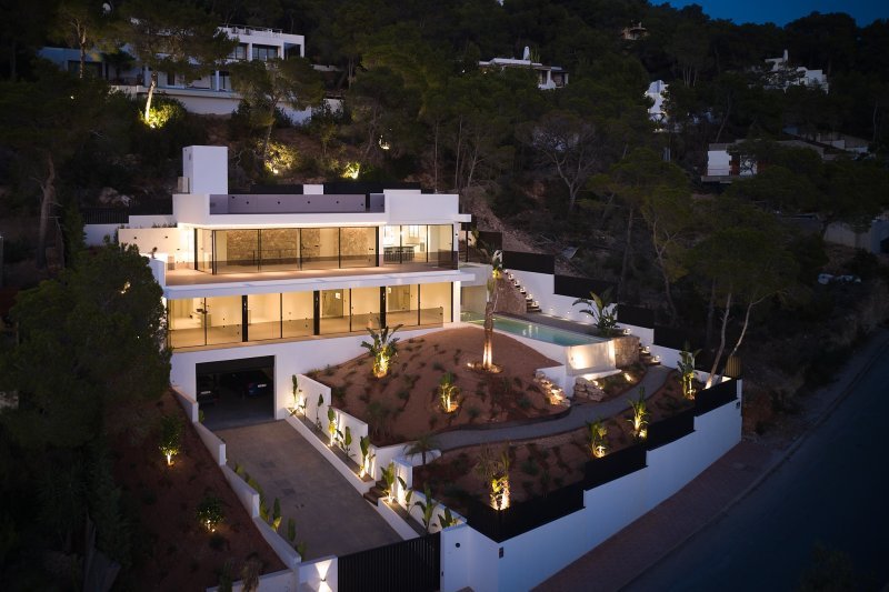 Nueva villa con piscina en cascada y vistas a la puesta de sol - 5