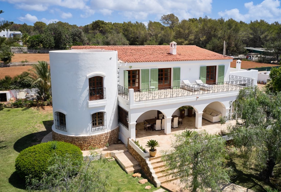 Geräumige Villa mit Vermietlizenz - 2