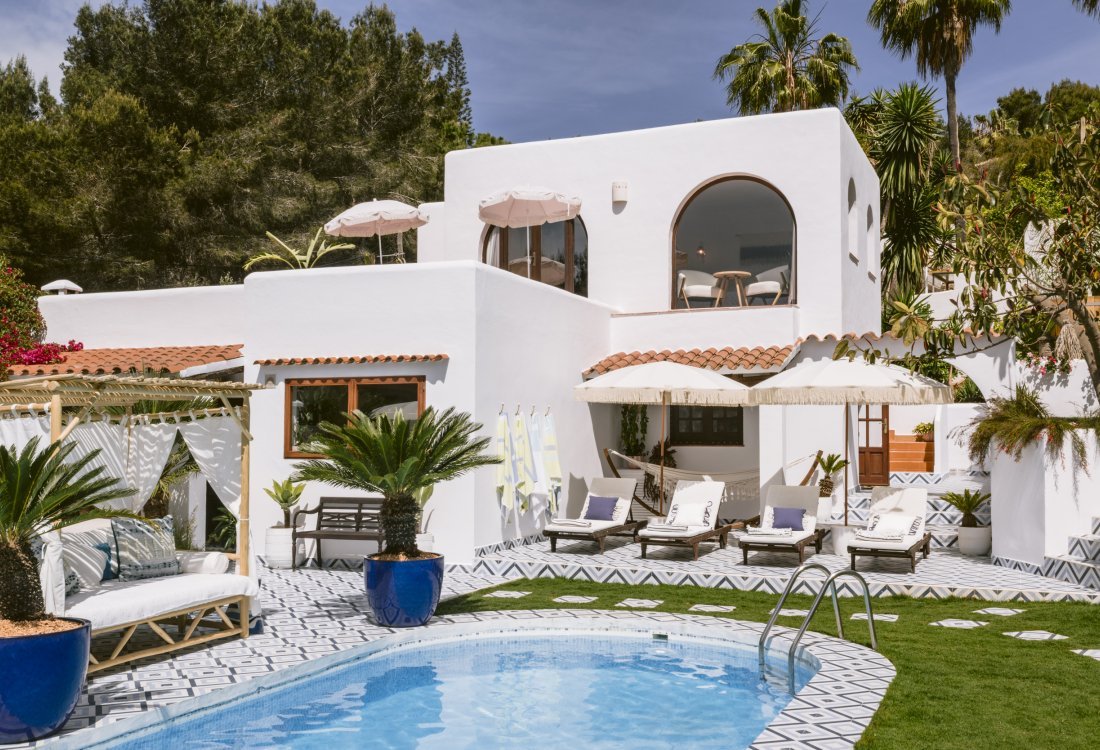 Renovated villa in quiet area with sea view - 1