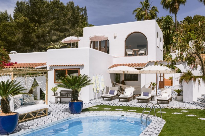 Renovated villa in quiet area with sea view - 1