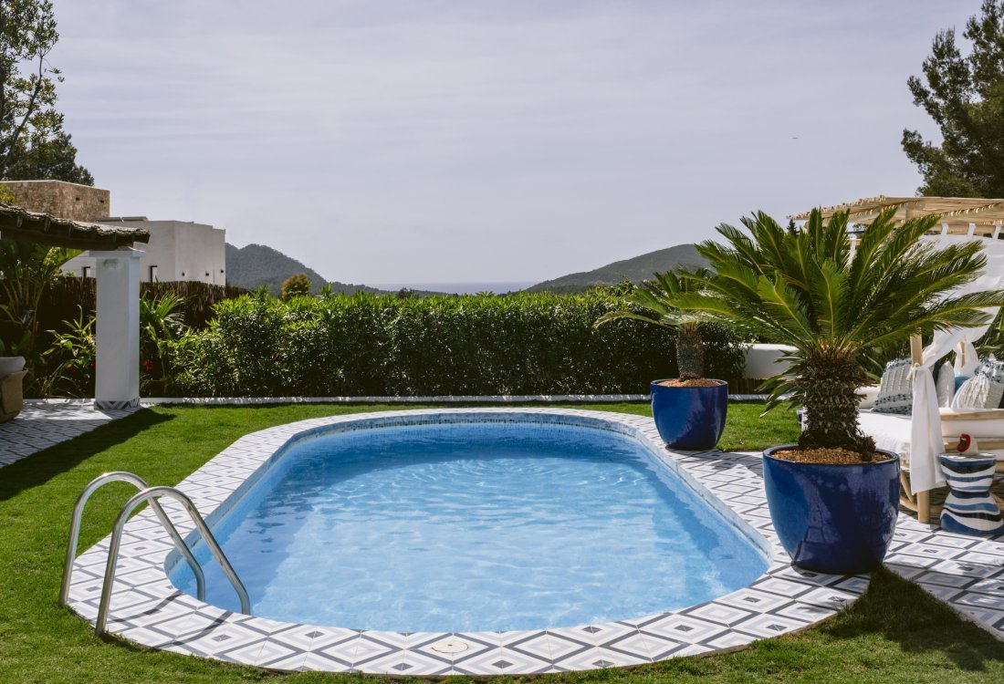 Renovated villa in quiet area with sea view - 4