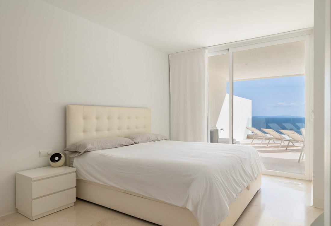 Exclusive apartment with panoramic views and style - 8