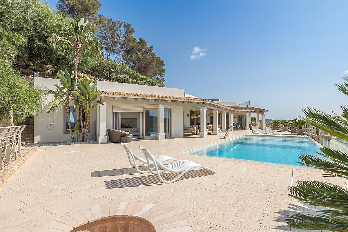 Mediterranes Anwesen mit atemberaubendem Blick - 1