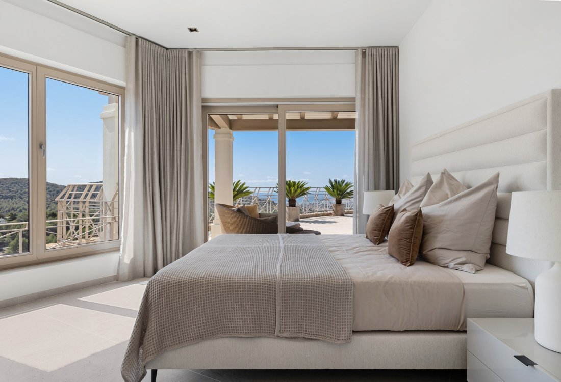 Mediterranean mansion with breathtaking views - 15