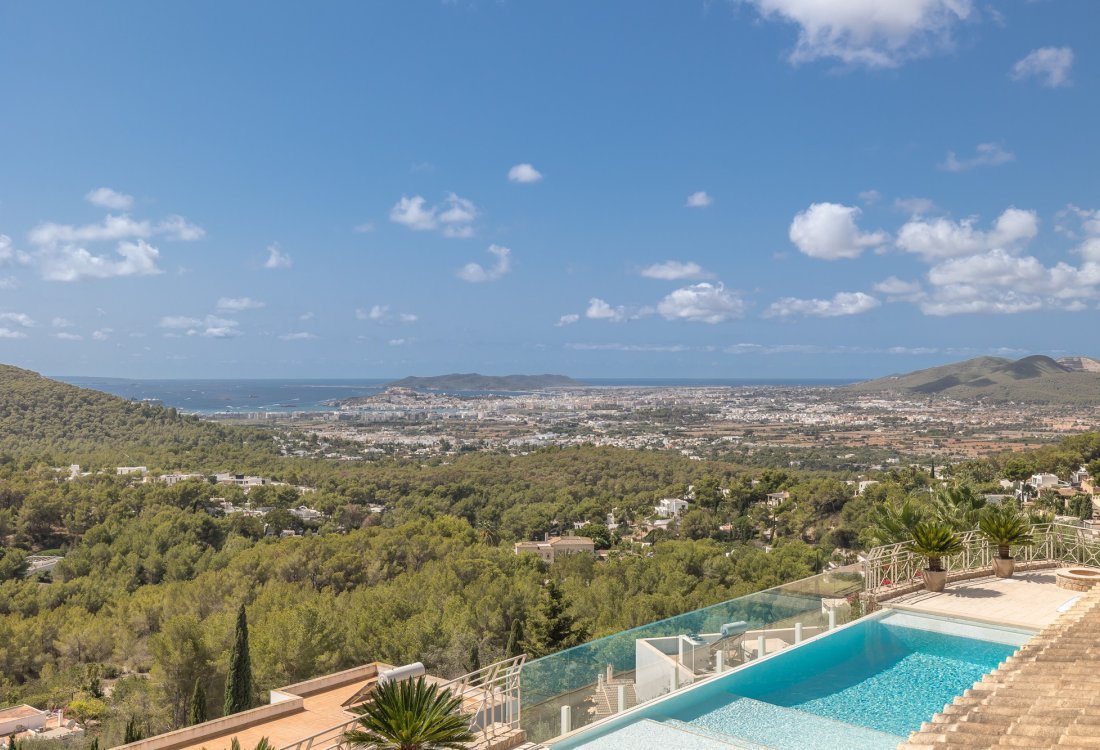 Mediterranean mansion with breathtaking views - 2