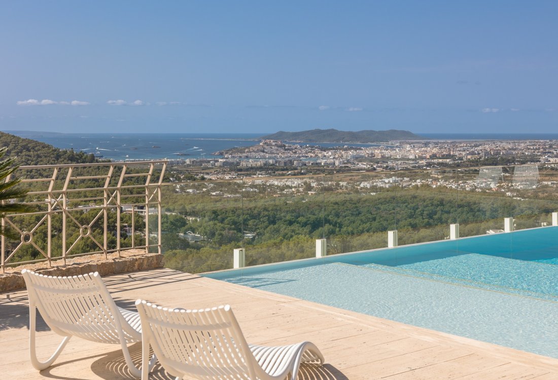 Mediterranean mansion with breathtaking views - 25