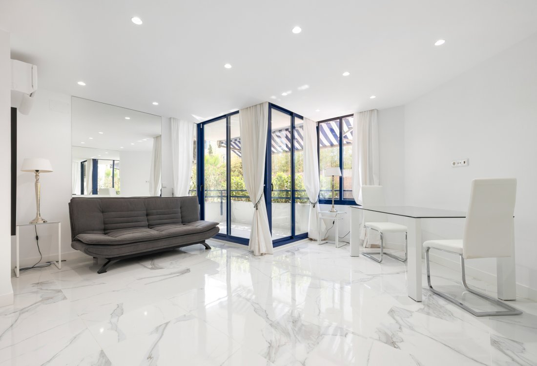 Elegante apartamento en planta baja en Marina Botafoch - 1