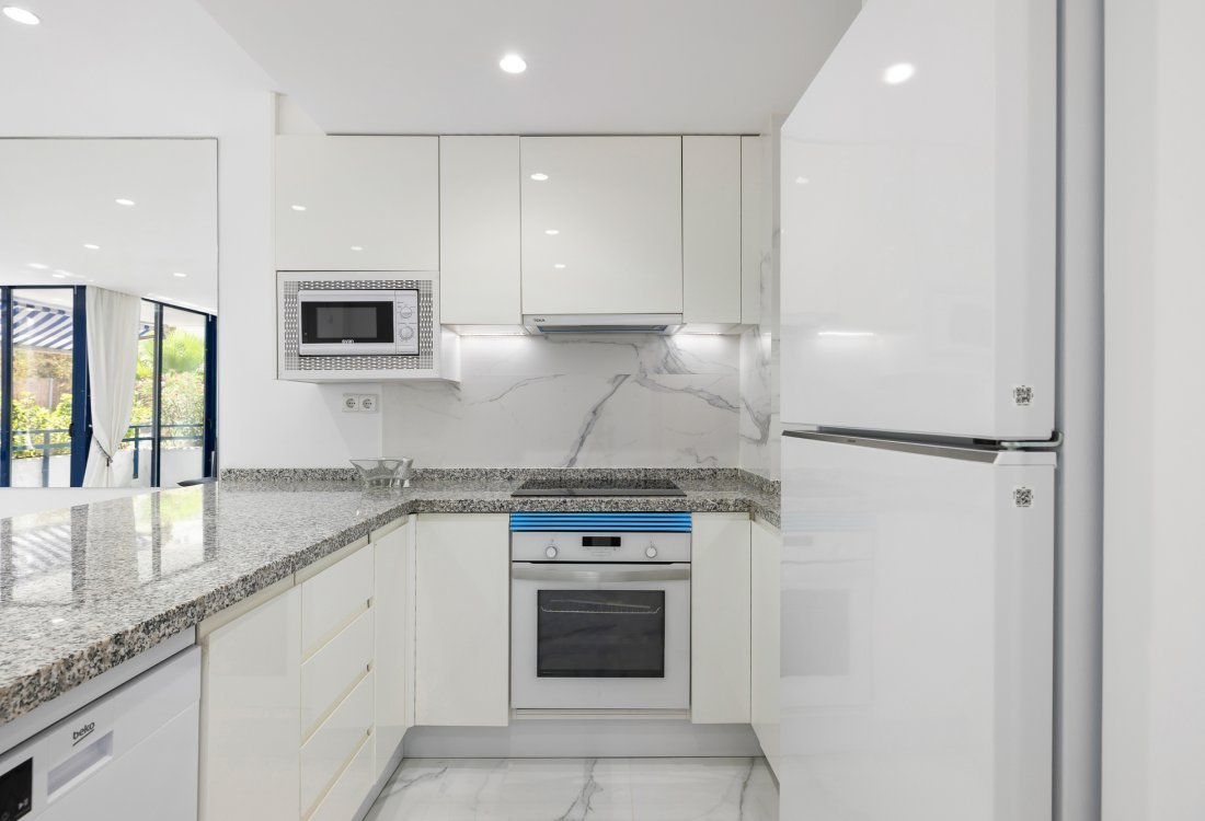 Elegante apartamento en planta baja en Marina Botafoch - 8