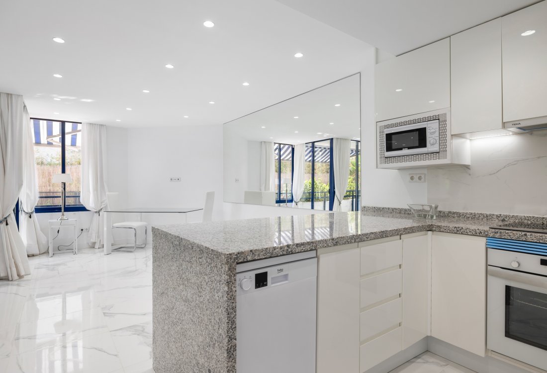 Elegante apartamento en planta baja en Marina Botafoch - 7