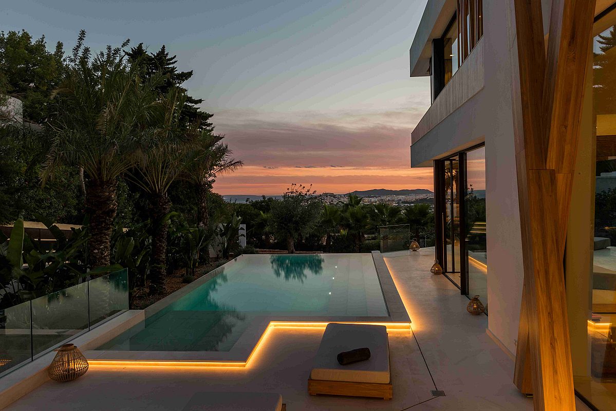 Exclusive luxury villa in prestigious gated community - 14