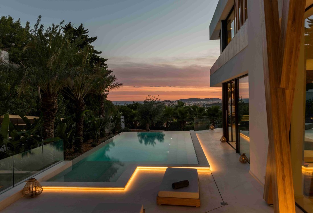 Exclusive luxury villa in prestigious gated community - 14