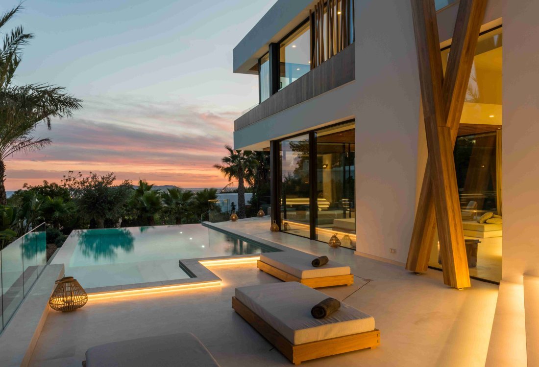 Exclusive luxury villa in prestigious gated community - 13