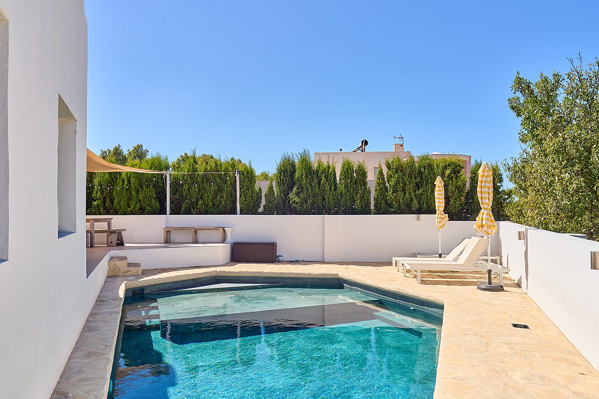 Mediterranean villa with impressive rooftop terrace - 23