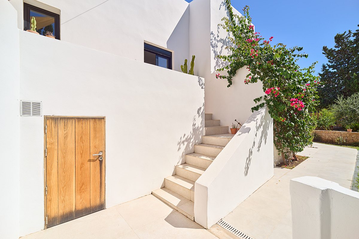 Mediterranean villa with impressive rooftop terrace - 19