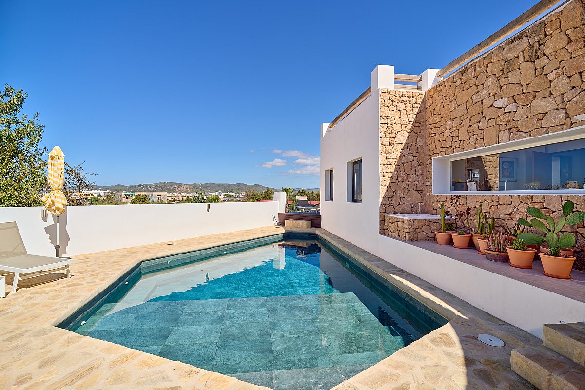 Mediterranean villa with impressive rooftop terrace - 5