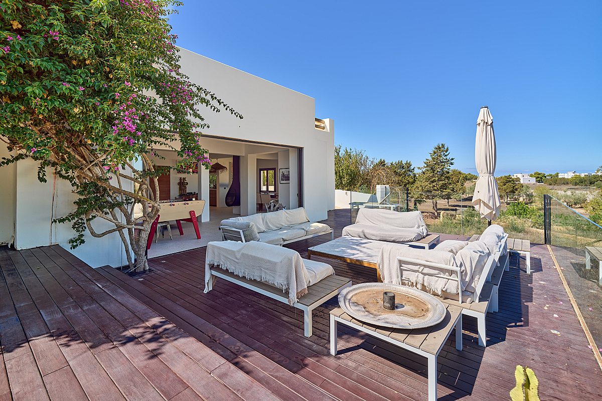 Mediterranean villa with impressive rooftop terrace - 10