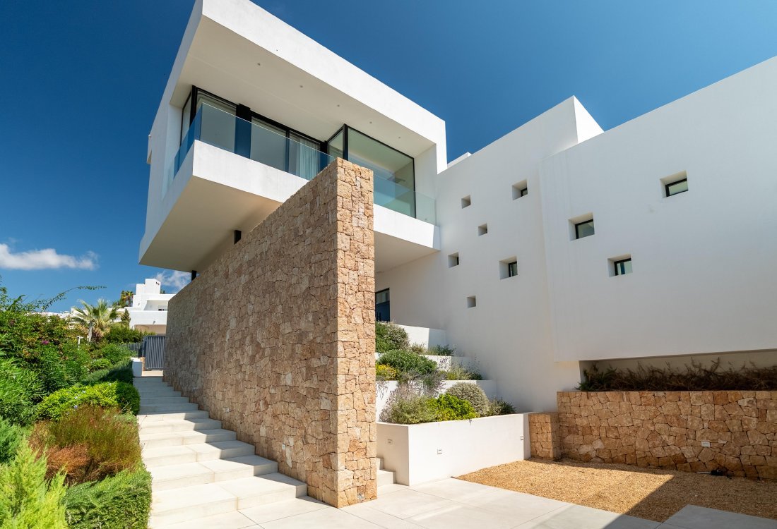 Exclusiva villa de obra nueva en primera línea de mar - 15