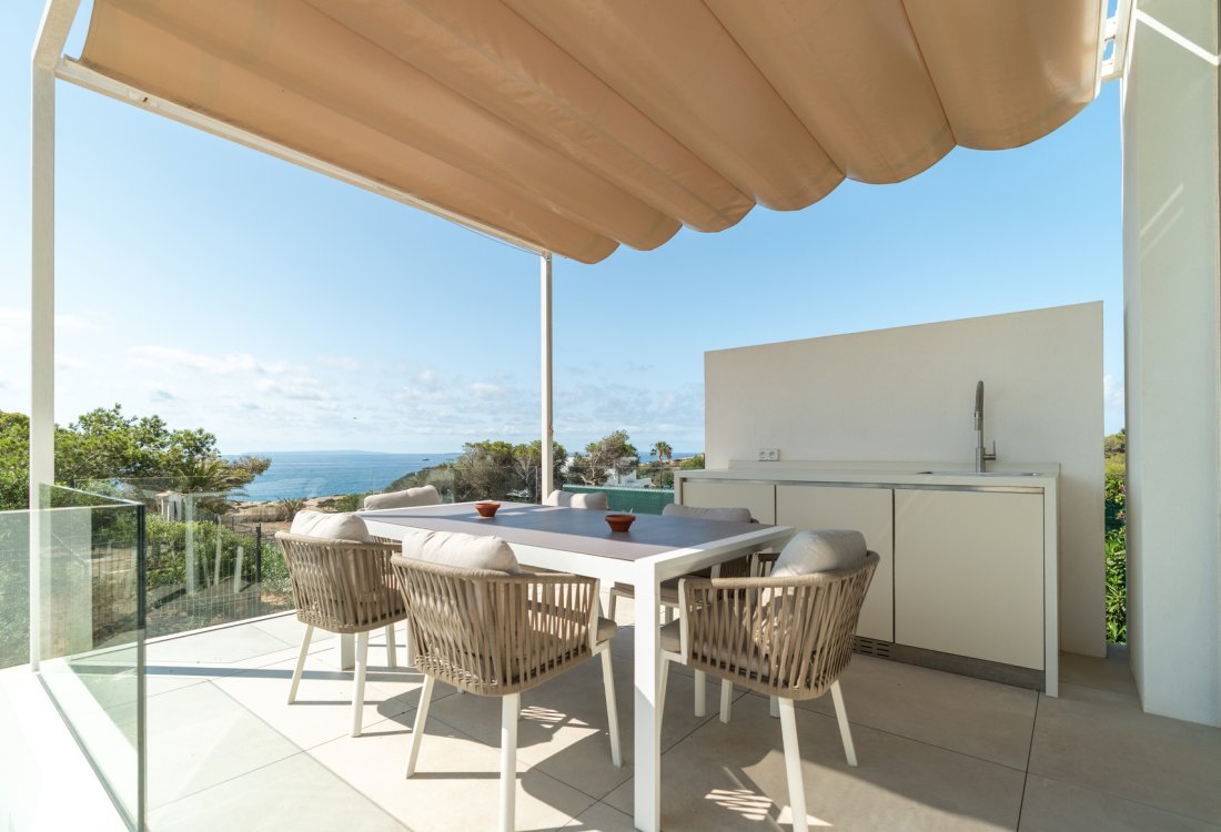 Exclusiva villa de obra nueva en primera línea de mar - 14