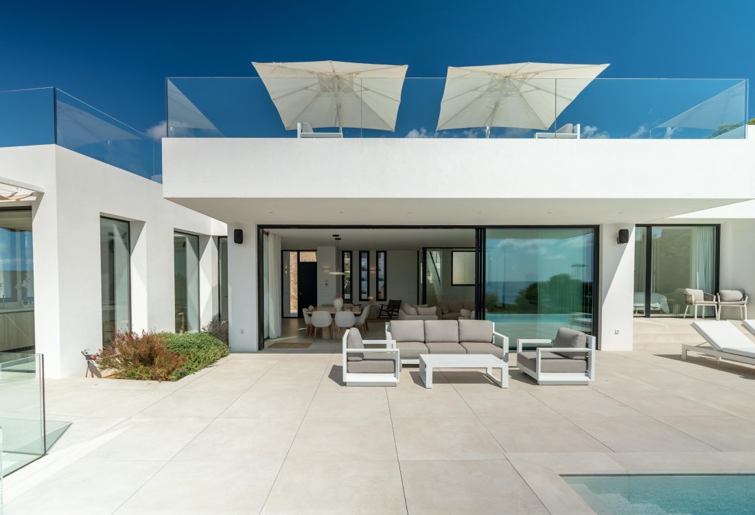 Exclusiva villa de obra nueva en primera línea de mar - 11