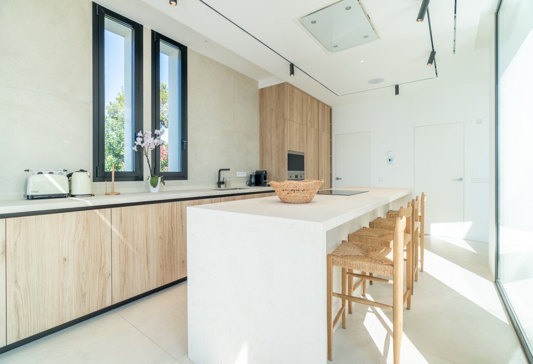 Exclusiva villa de obra nueva en primera línea de mar - 12