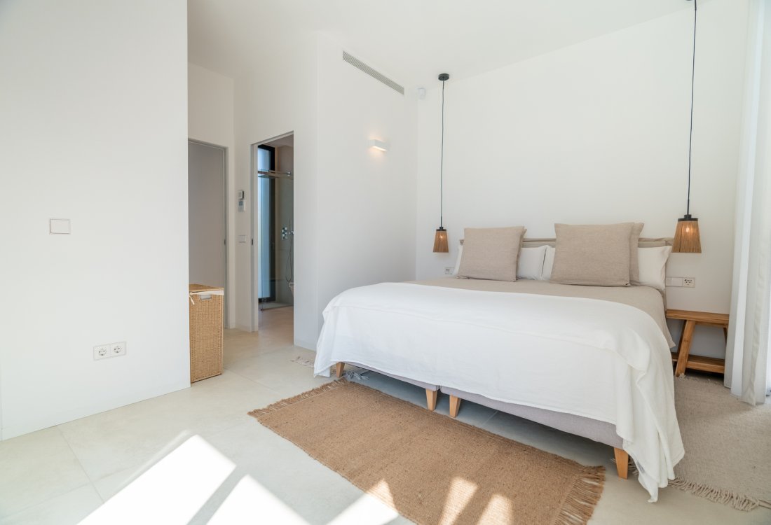Exclusiva villa de obra nueva en primera línea de mar - 19
