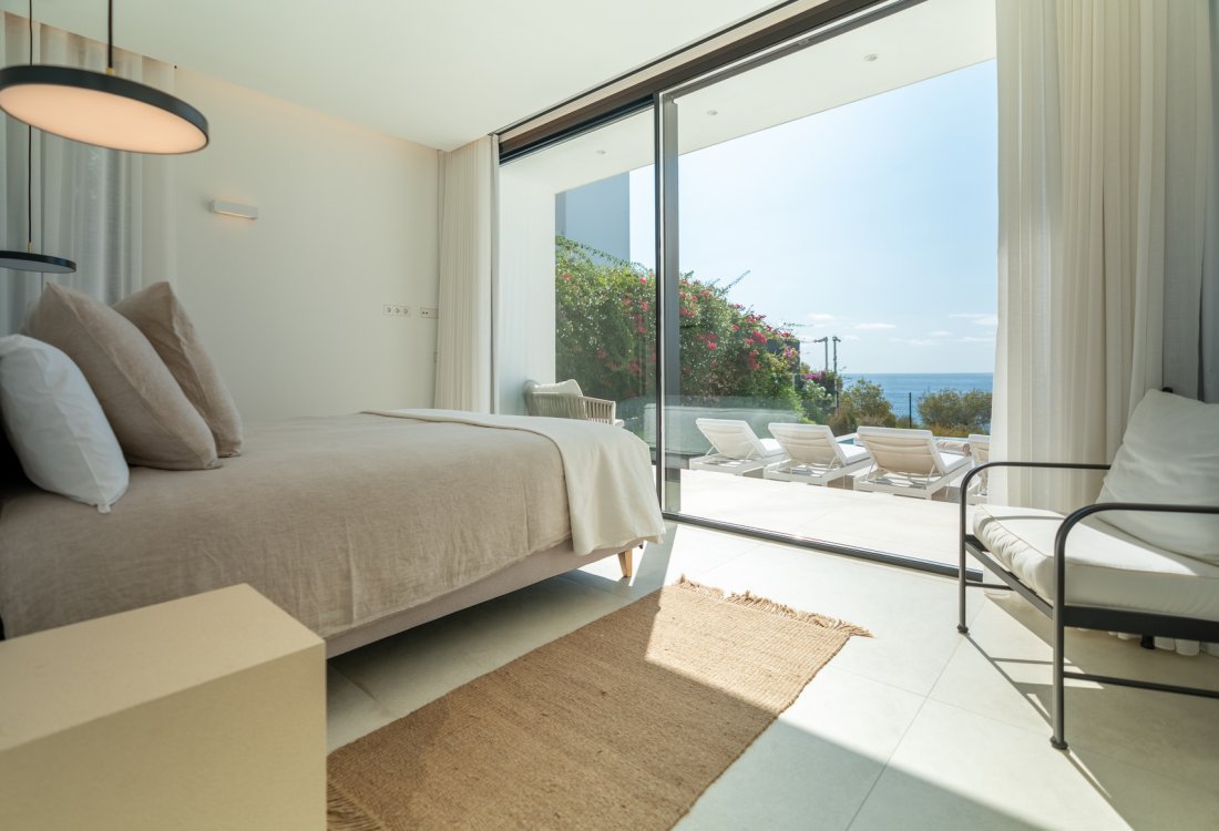 Exclusiva villa de obra nueva en primera línea de mar - 22