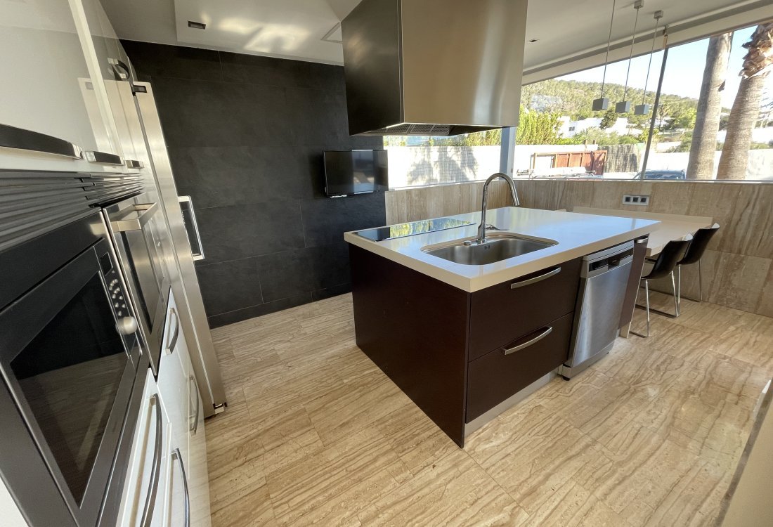 Villa moderna en ubicación céntrica con licencia turística - 19