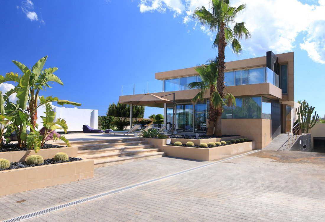 Villa moderna en ubicación céntrica con licencia turística - 6