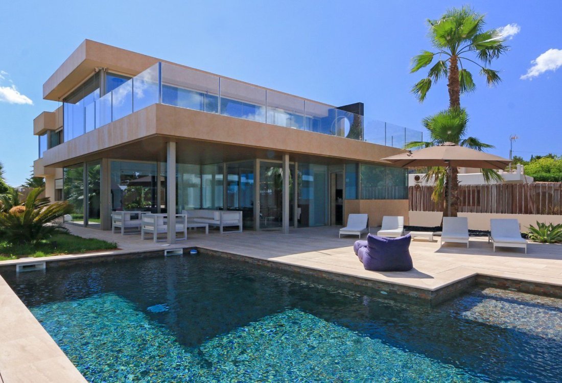 Villa moderna en ubicación céntrica con licencia turística - 1