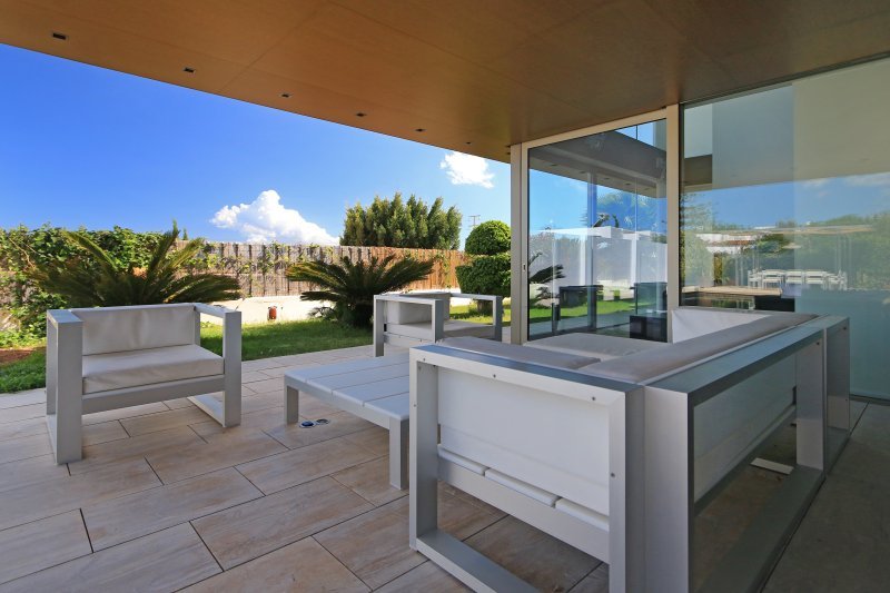 Villa moderna en ubicación céntrica con licencia turística - 5