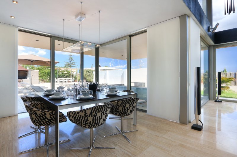 Villa moderna en ubicación céntrica con licencia turística - 3