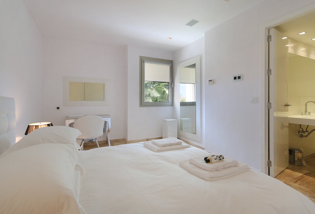 Villa moderna en ubicación céntrica con licencia turística - 10