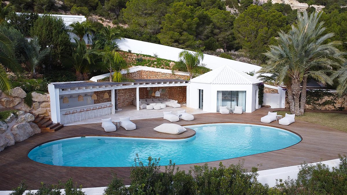 Villa renovada con licencia turística en ubicación privilegiada - 19