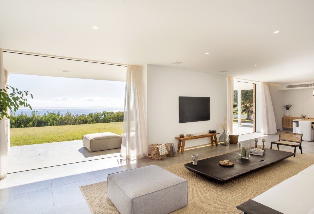 Villa renovada con licencia turística en ubicación privilegiada - 4
